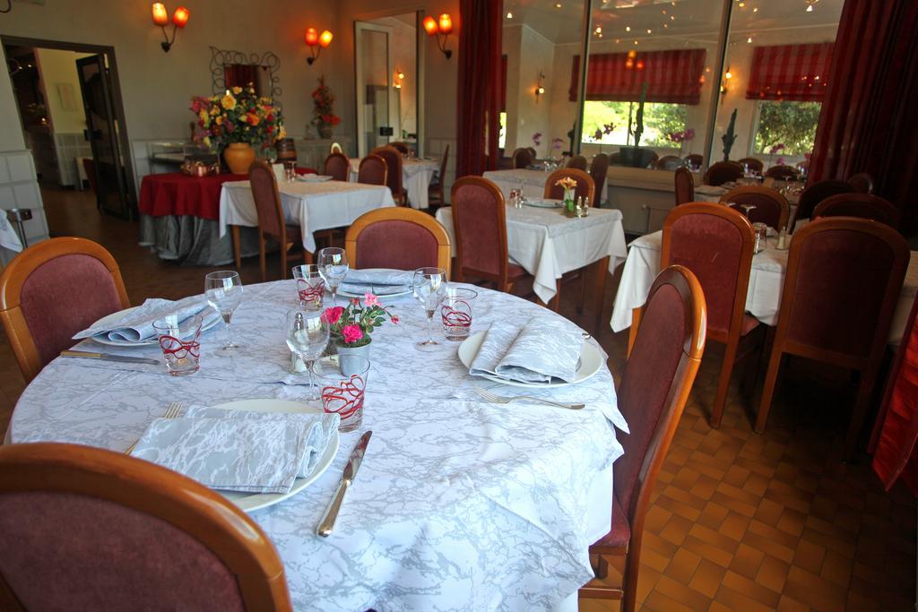 Hotel Restaurant Logis Hotellerie De Balajan Vic-la-Gardiole Eksteriør billede