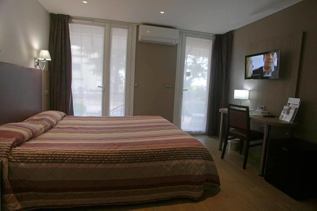 Hotel Restaurant Logis Hotellerie De Balajan Vic-la-Gardiole Eksteriør billede